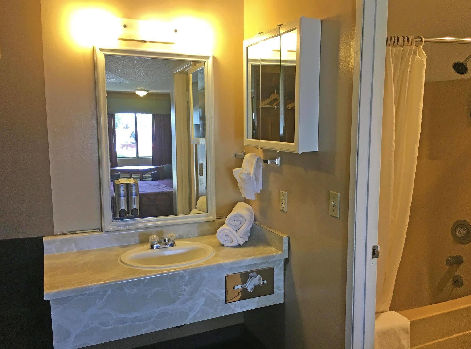 Americas Best Value Inn - Карсон-Сіті Екстер'єр фото